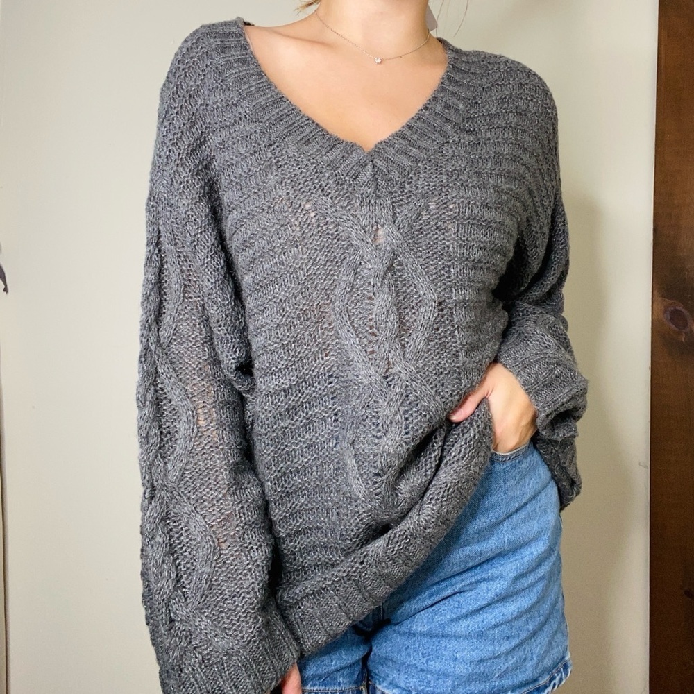 American Eagle Gray Wool Blend V Neckline Oversized Cozy Sweater Small